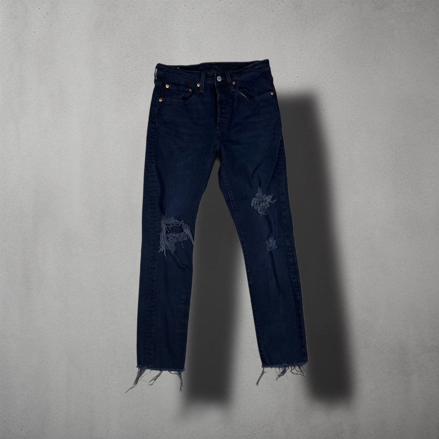 Ladies Distressed Levis 501 - Stateside